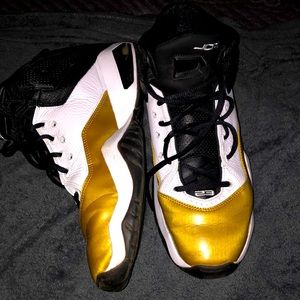 Nike Air Jordan B’loyal- gold and white